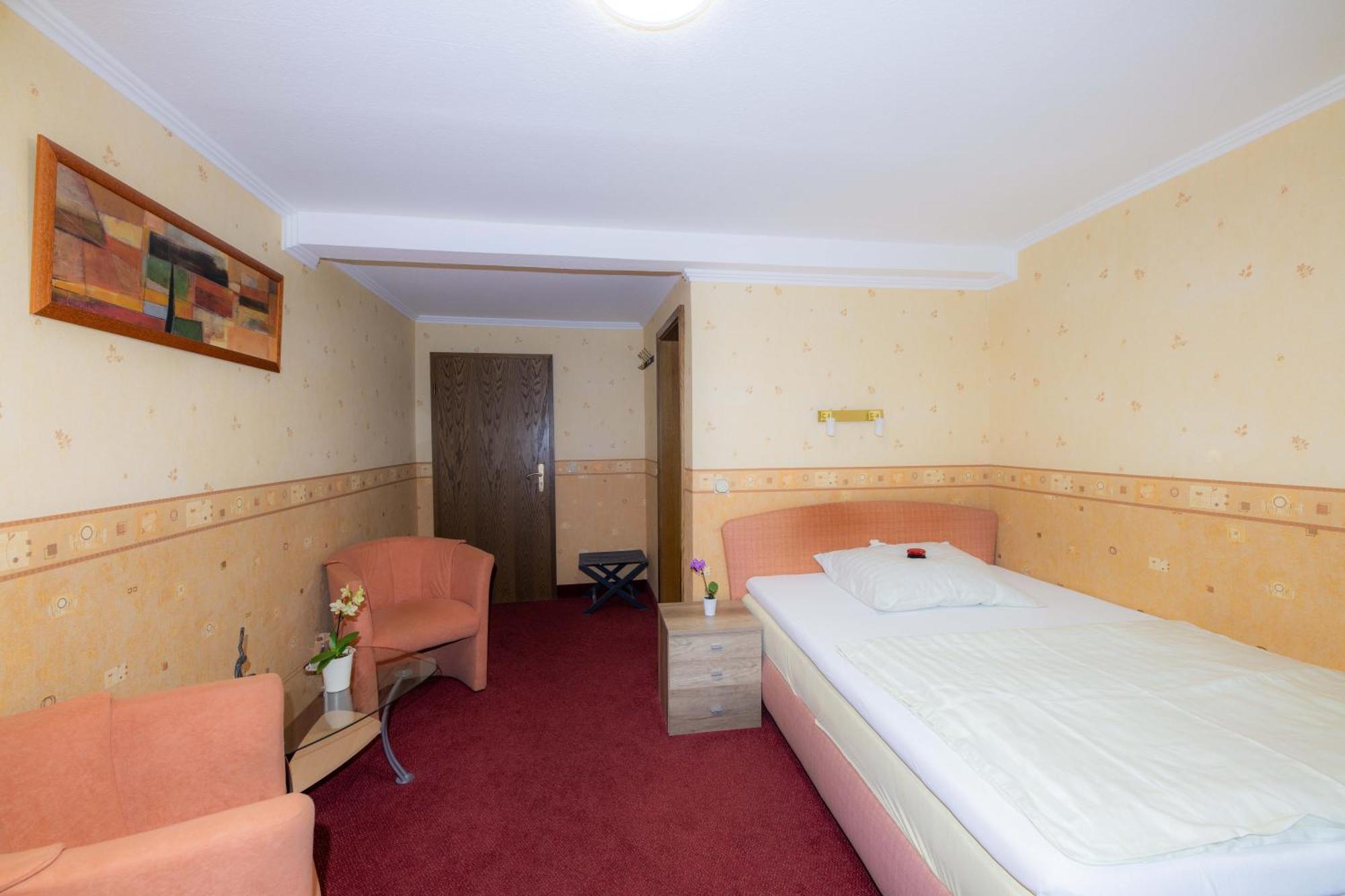Hotel Am Rathaus Menden Exterior photo